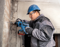 Bosch Professional GBH 18 V-EC 4 Ah Çift Akülü Kırıcı/Delici - Kömürsüz Motor